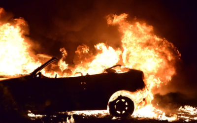 Cómo extinguir el incendio de un automóvil