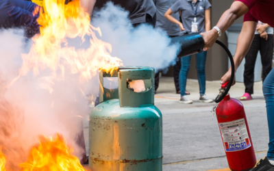 ¿Debería capacitar a mis empleados en el uso de extintores?