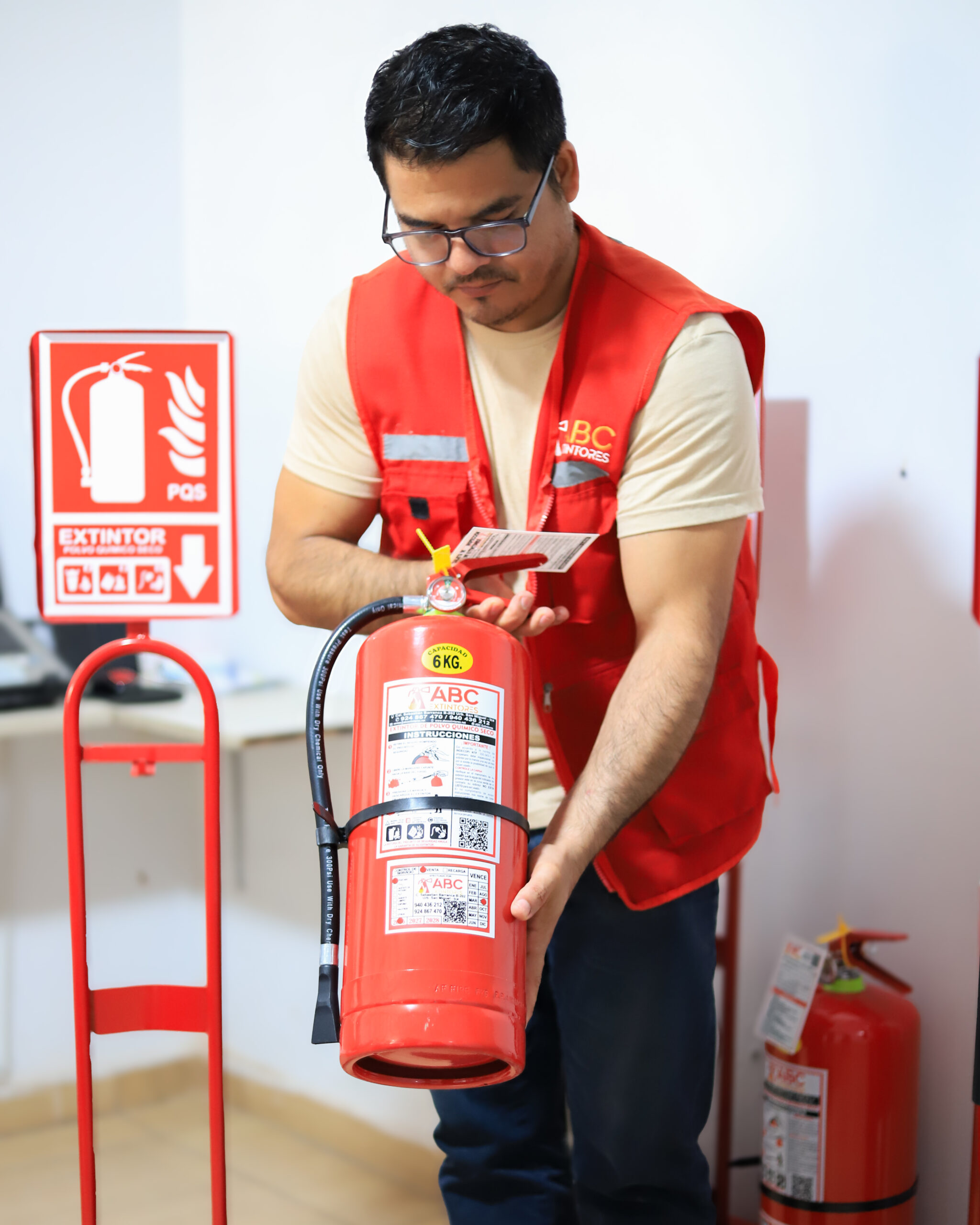 recarga y mantenimiento de extintores para prevención de incendios