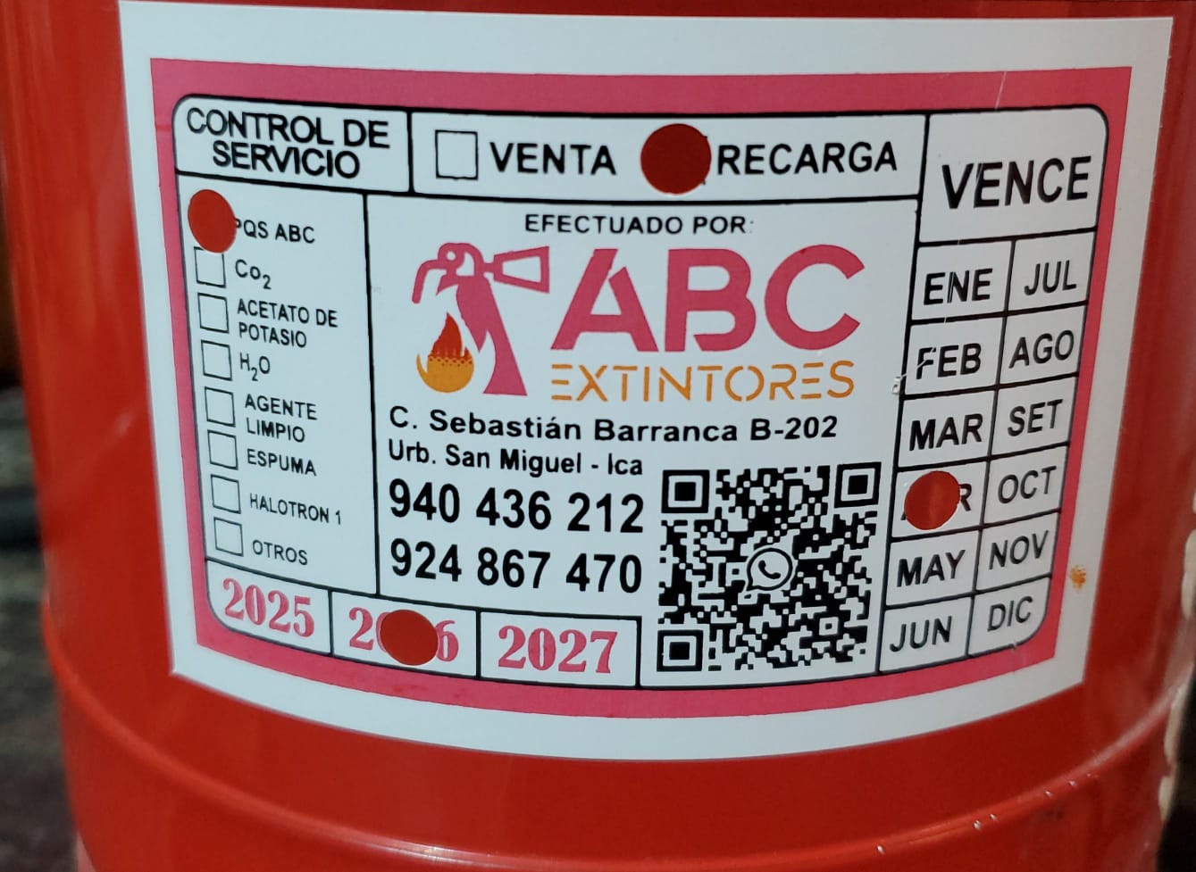 extintor vencido etiqueta de recarga fecha mantenimiento